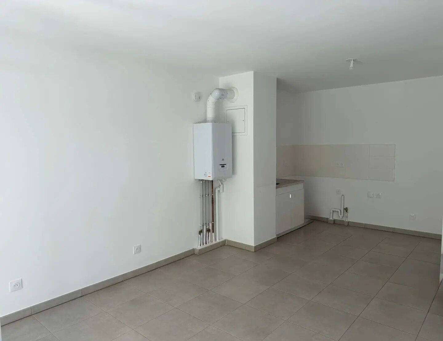 Appartement à louer, 41m², La Roquette-sur-Siagne