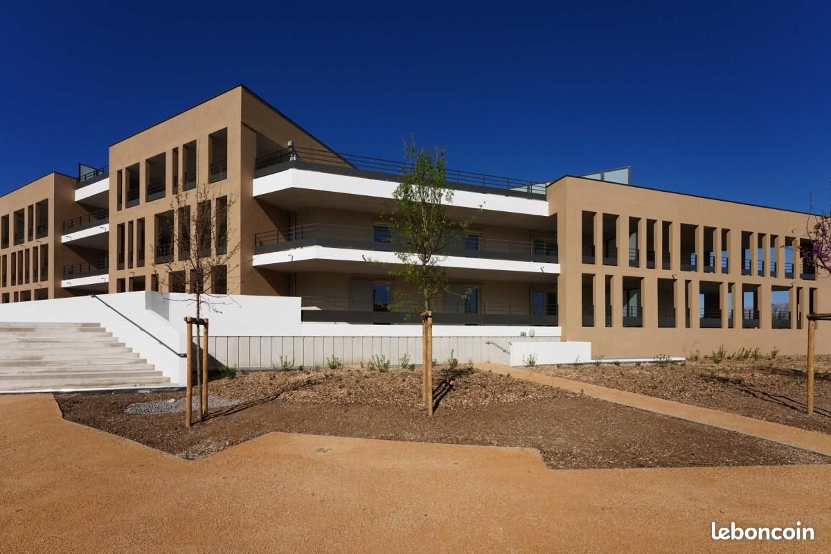 Appartement à louer, 67m², Trets