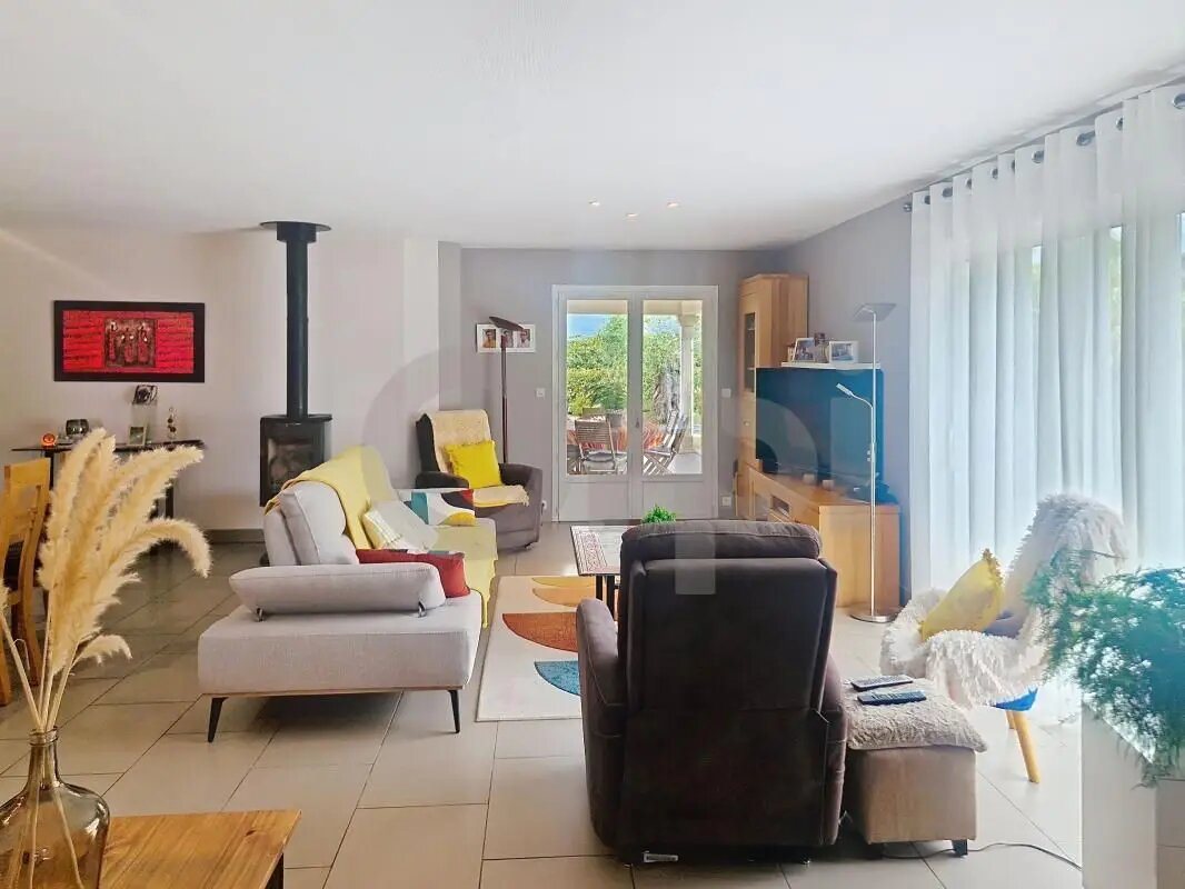 Maison à vendre, 125m², Saint-Pantaléon-de-Larche