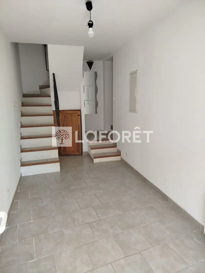 Appartement à louer, 57m², Mallemort
