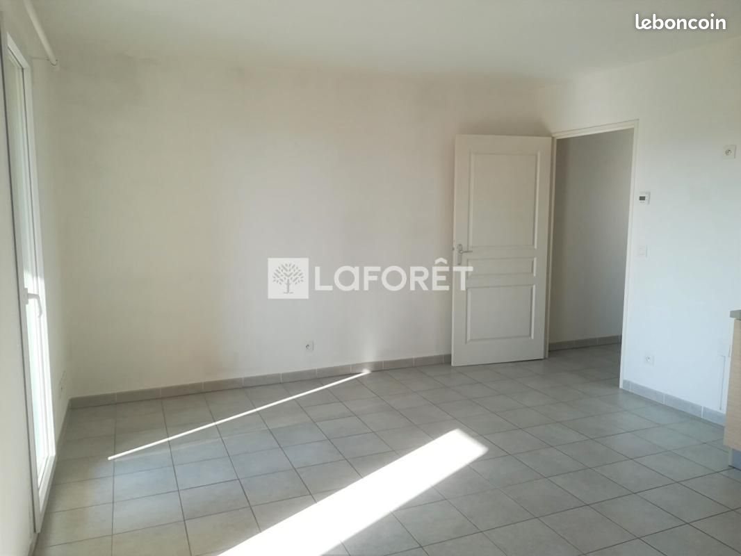 Appartement à louer, 40m², Mallemort