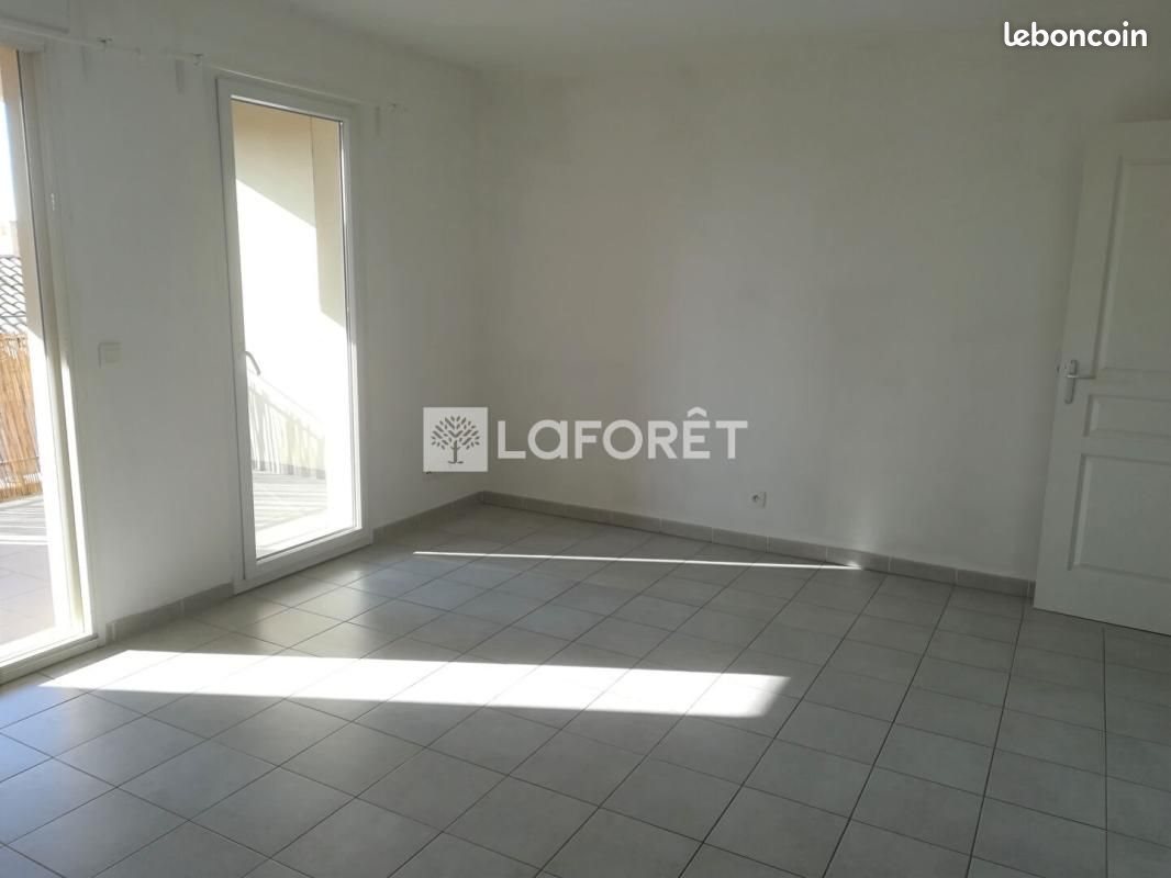 Appartement à louer, 40m², Mallemort