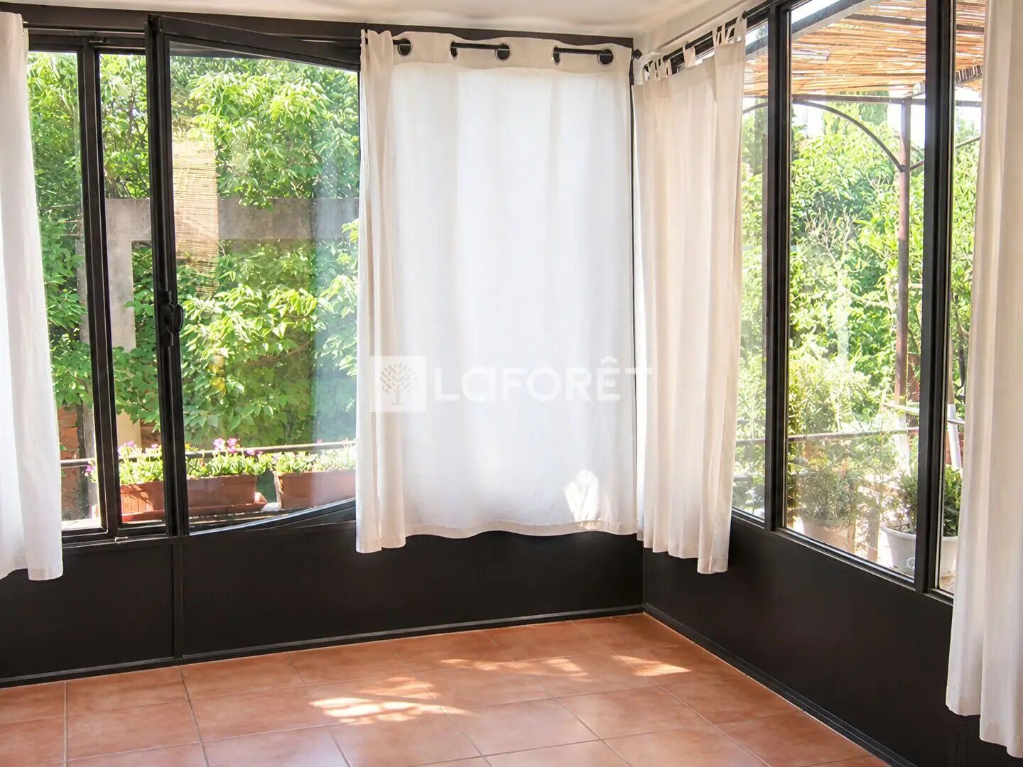 Maison à louer, 45m², Charleval