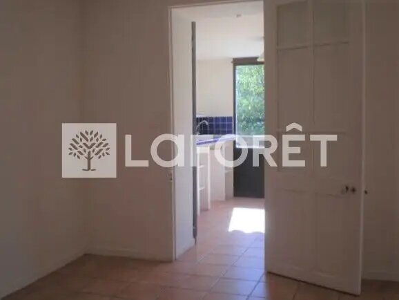 Maison à louer, 45m², Charleval
