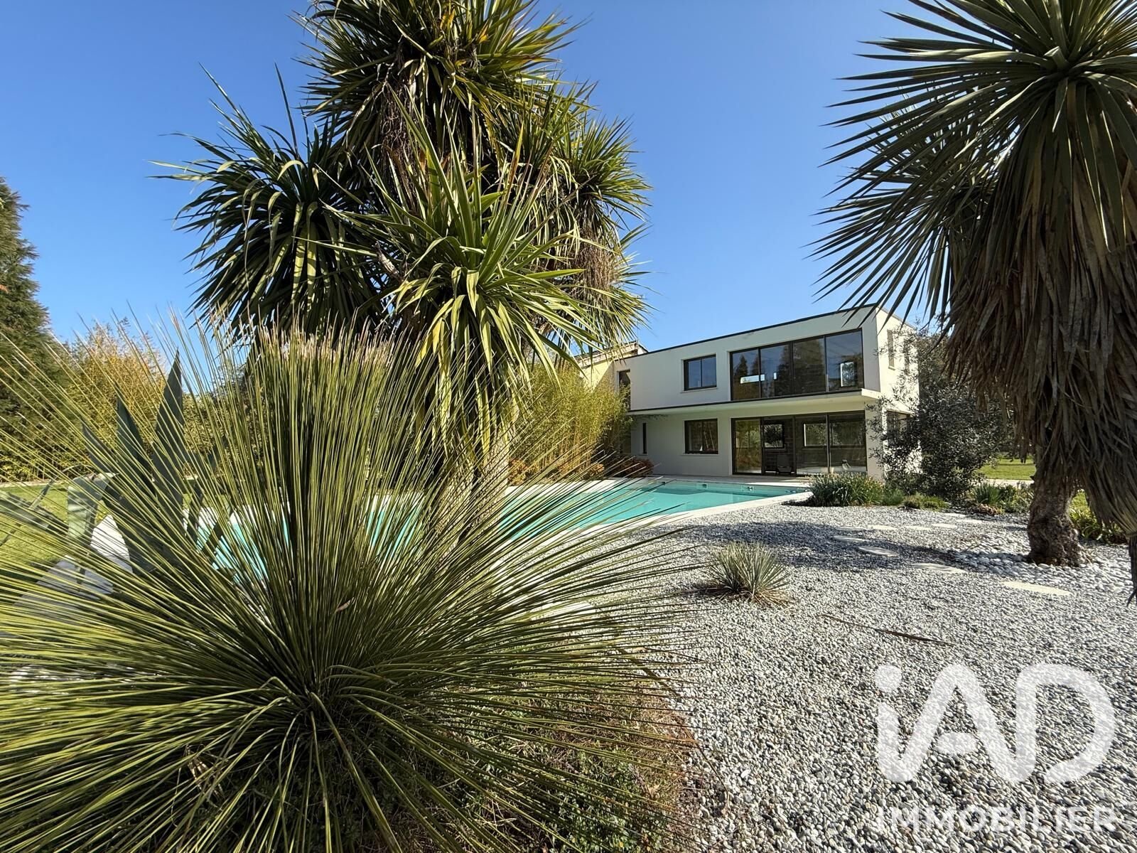 Maison à vendre, 763m², Saint-Martial-d'Artenset