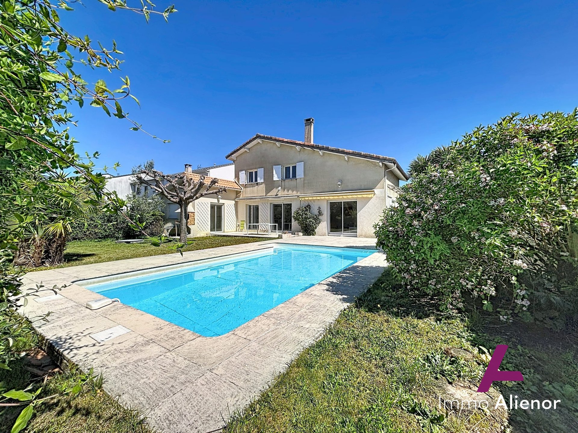 Maison à vendre, 220m², Mérignac