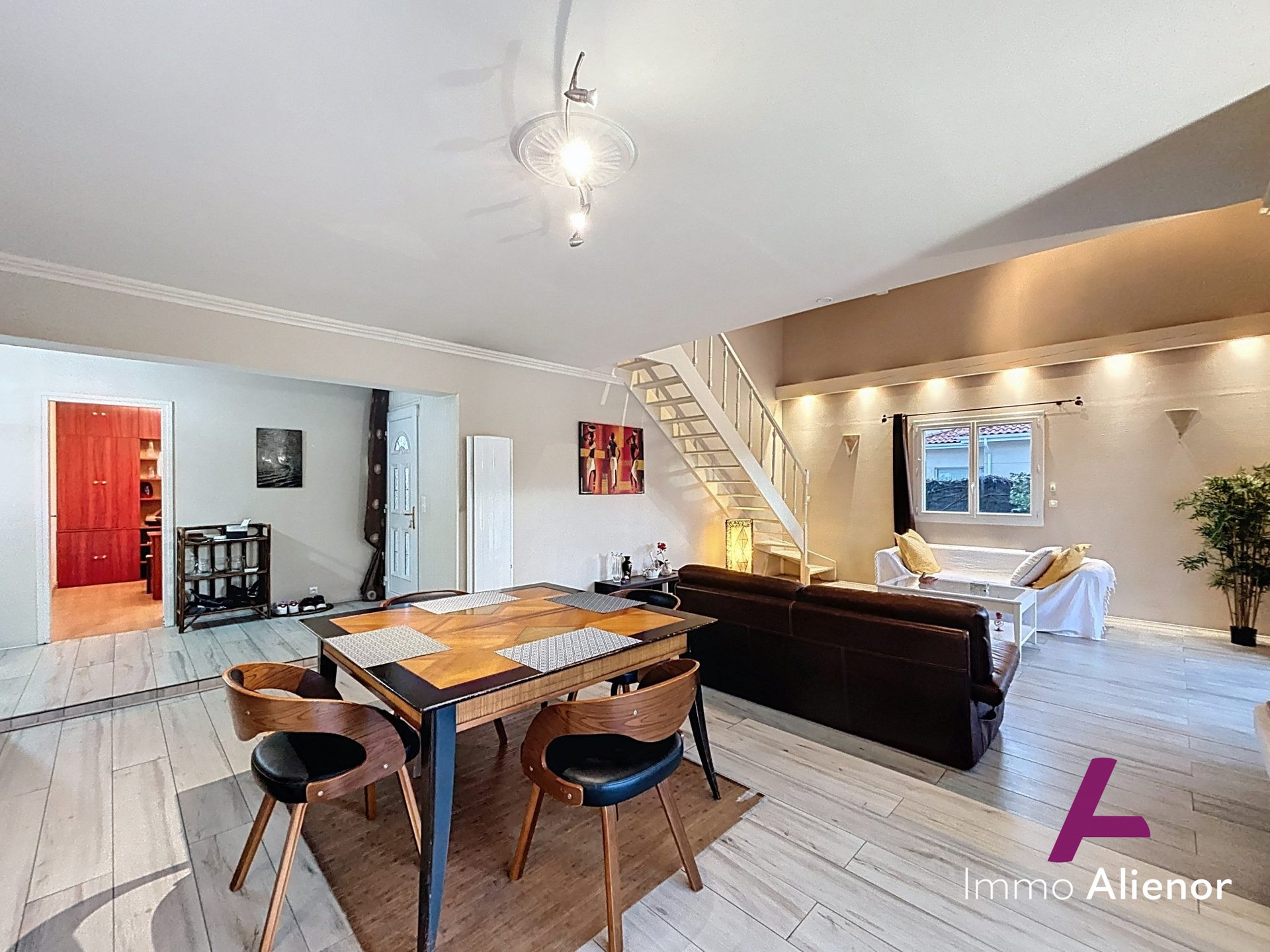 Maison à vendre, 220m², Mérignac