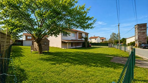 Maison 4 pièces 89 m² · à Saint-Savin · 89 m² · 160 000 €