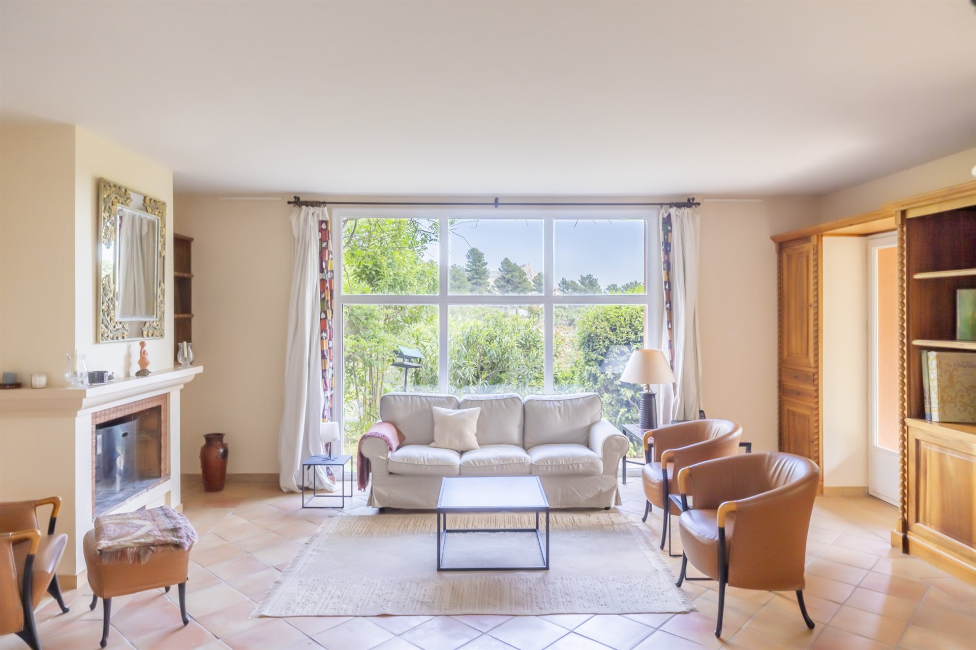 Maison à vendre, 197m², Saint-Marc-Jaumegarde