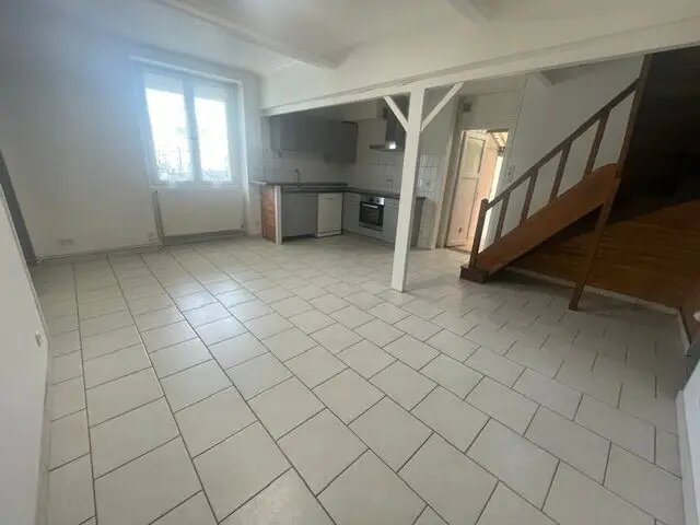 Maison à louer, 87m², Désertines