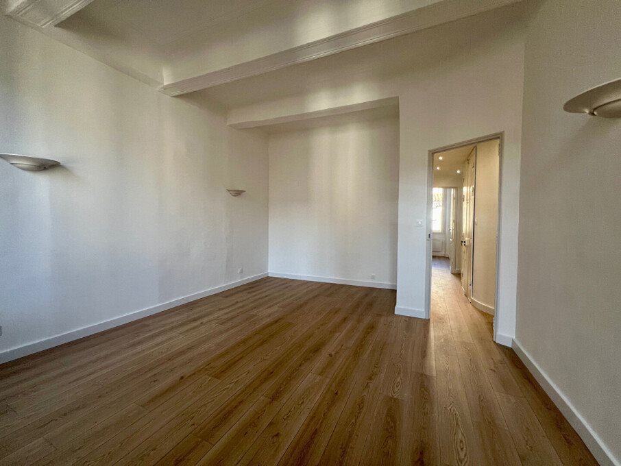Appartement à louer, 66m², Marseille 8ème