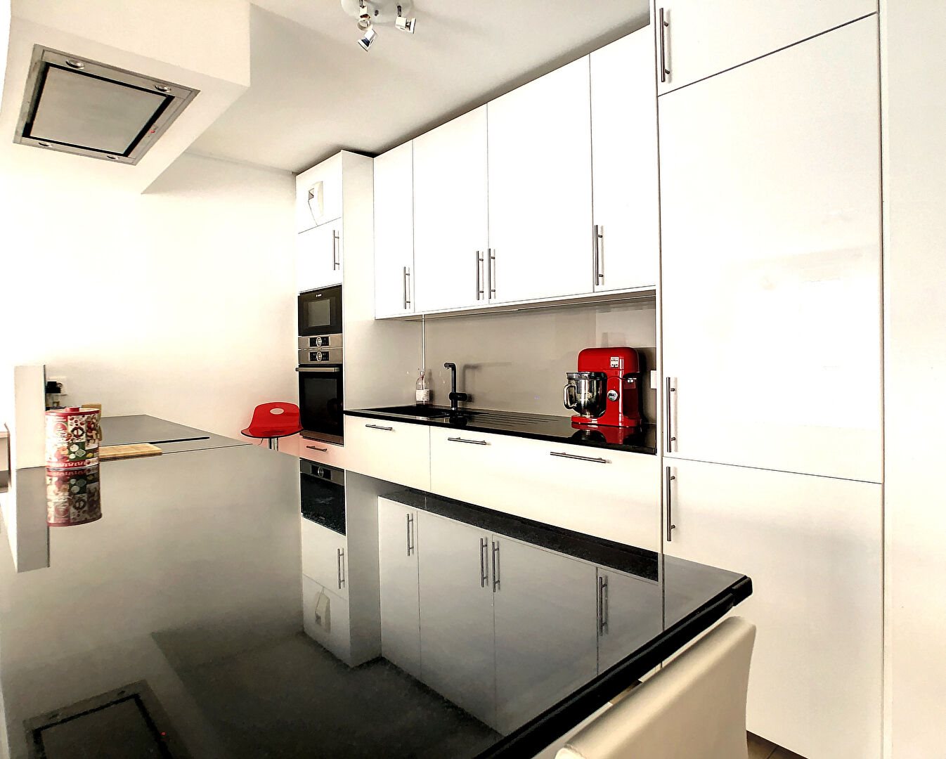 Appartement à vendre, 72m², Suresnes