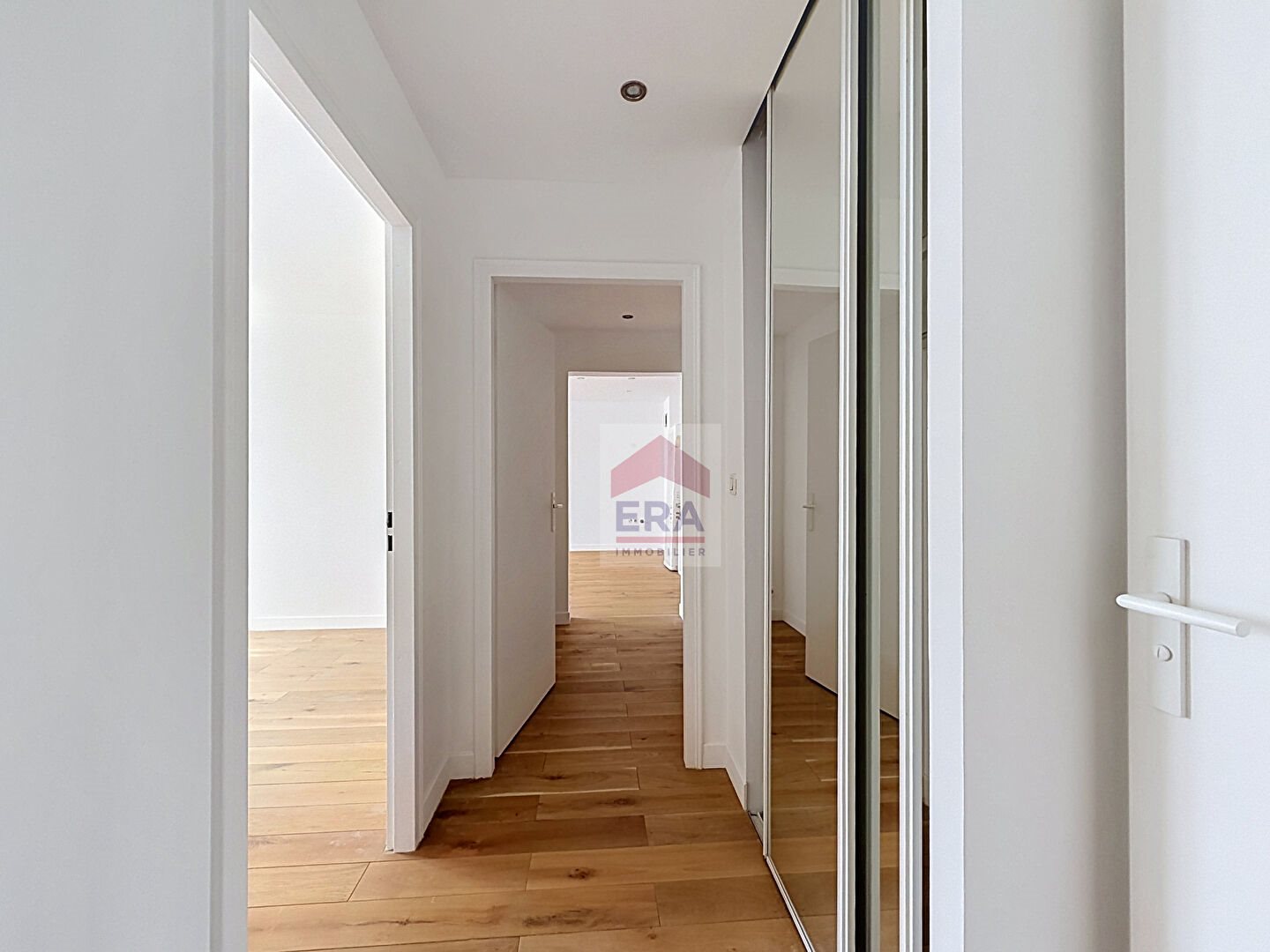 Appartement à louer, 63m², Suresnes