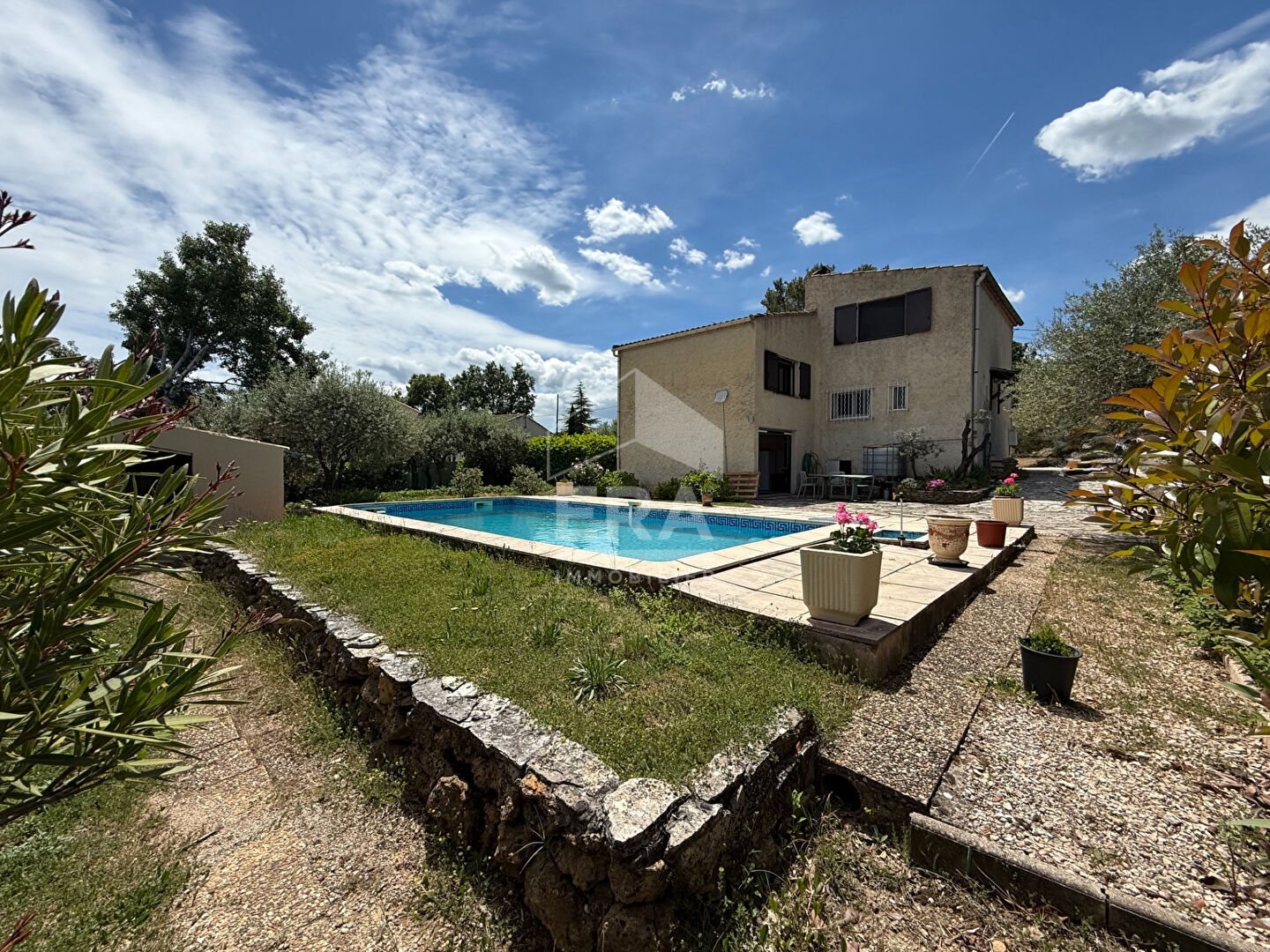 Maison à vendre, 100m², Saint-Maximin-la-Sainte-Baume