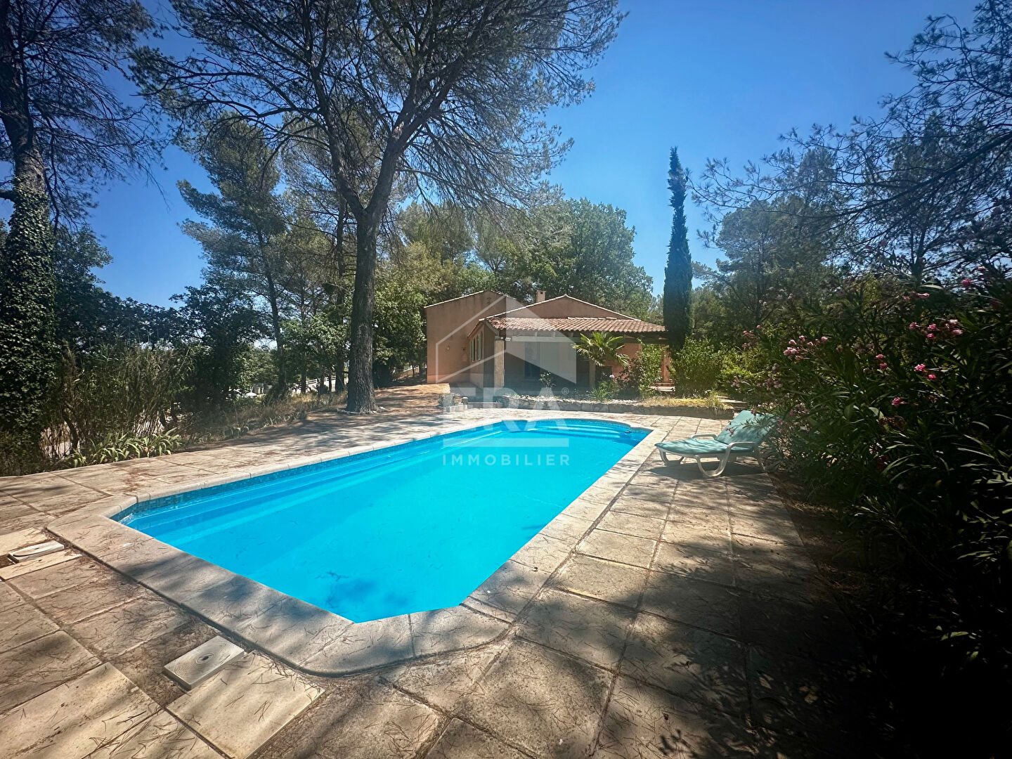 Maison à vendre, 108m², Châteauneuf-le-Rouge