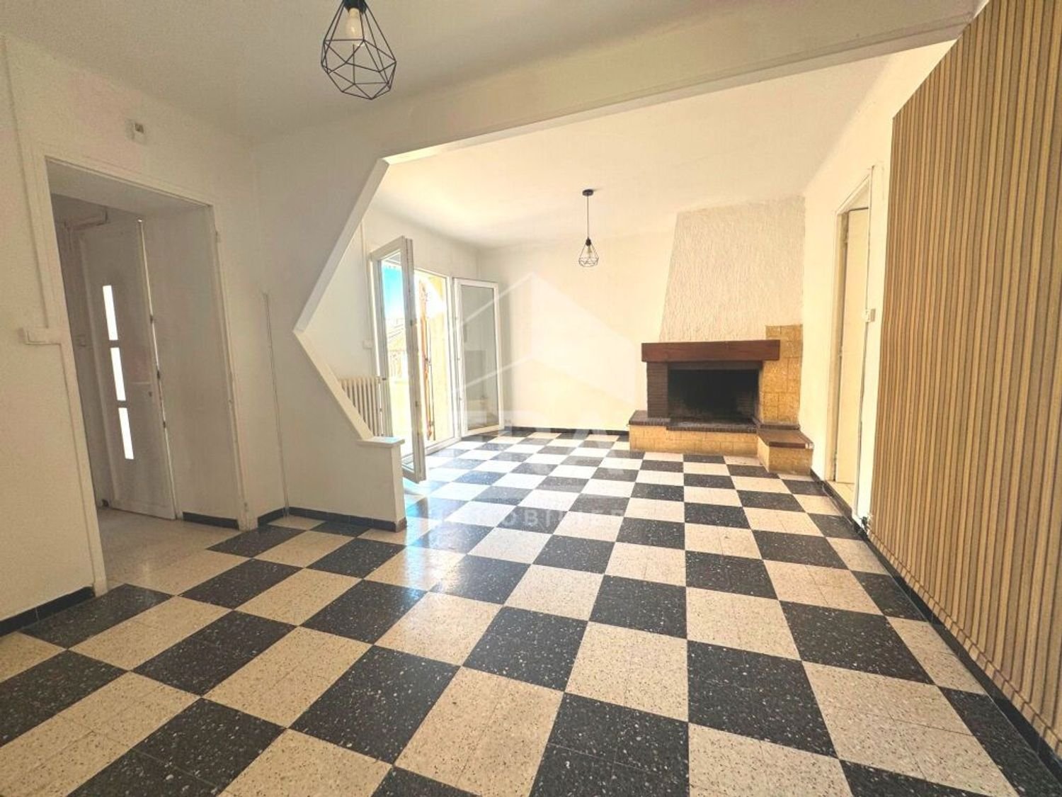 Maison à vendre, 125m², Saint-Mitre-les-Remparts