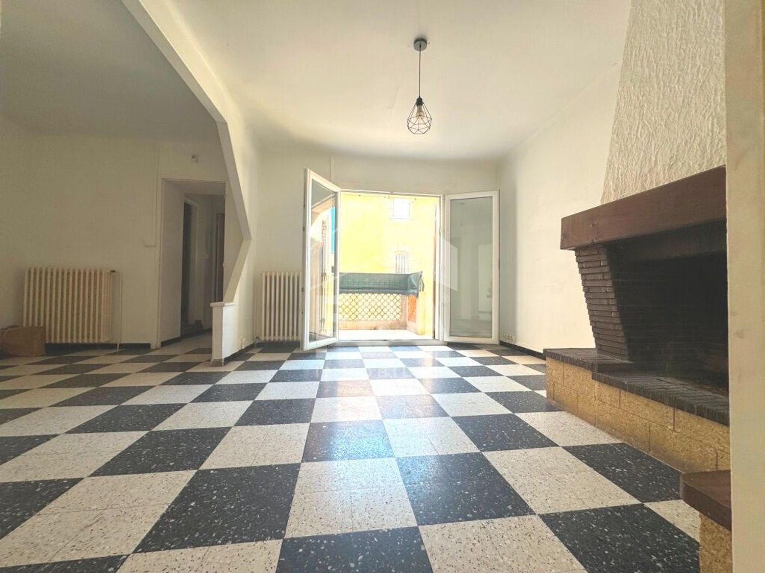 Maison à vendre, 125m², Saint-Mitre-les-Remparts