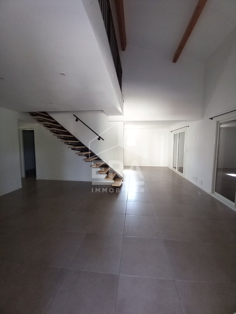 Maison à louer, 110m², Oraison