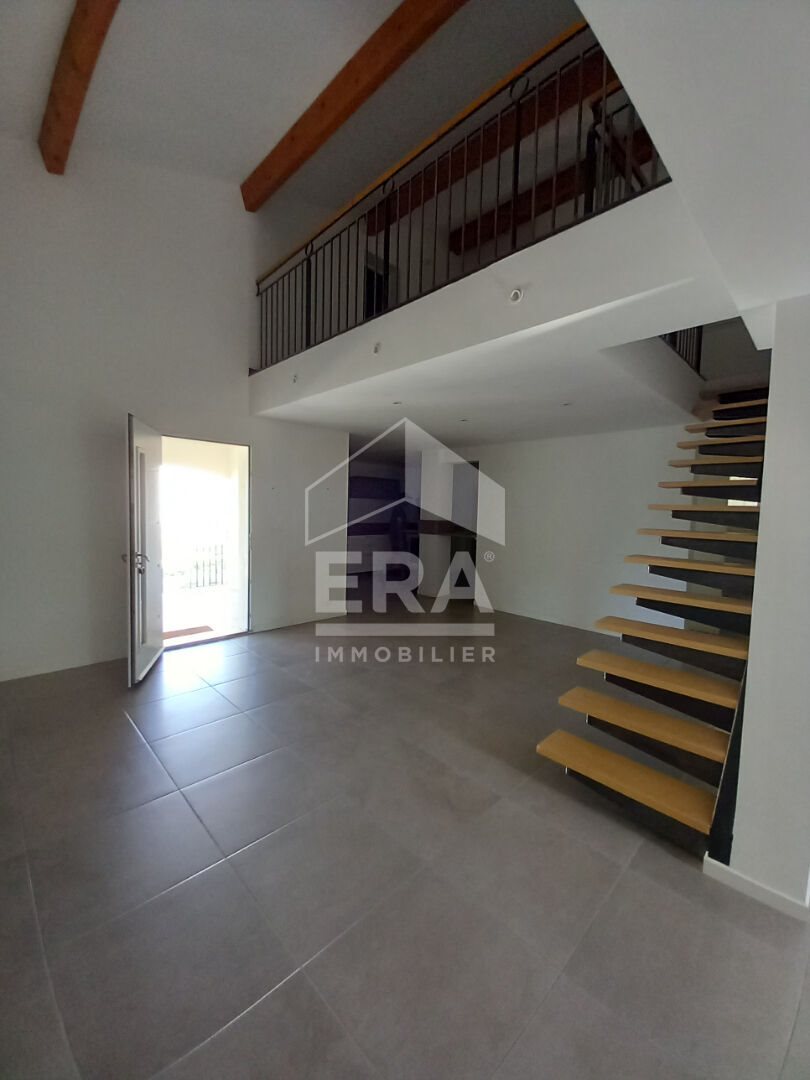 Maison à louer, 110m², Oraison