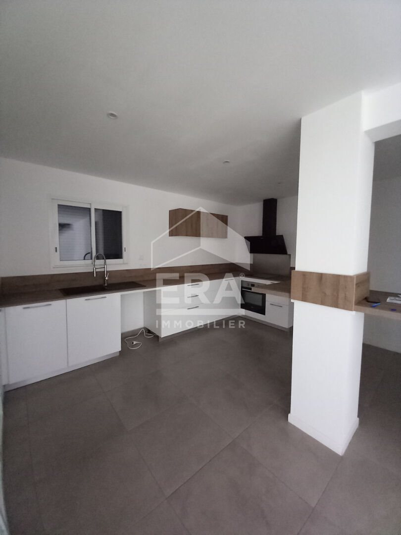 Maison à louer, 110m², Oraison