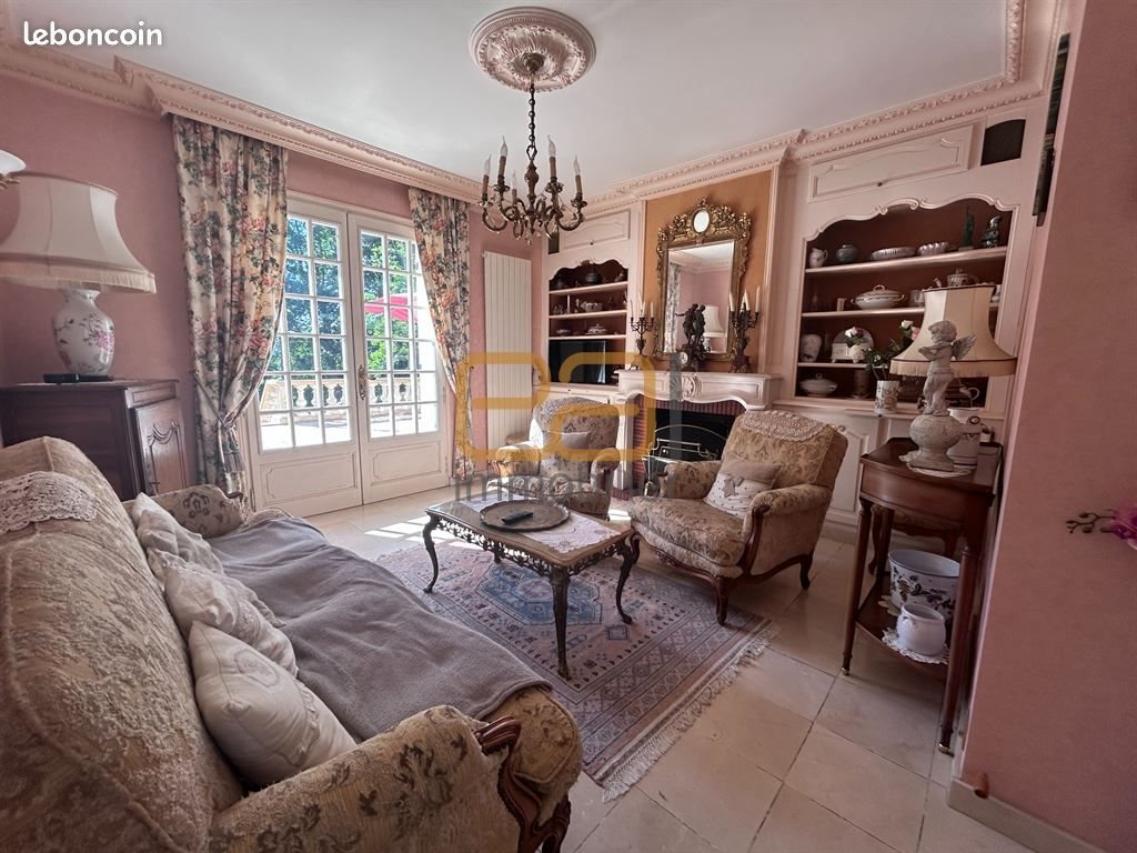 Maison à vendre, 223m², Saint-Longis
