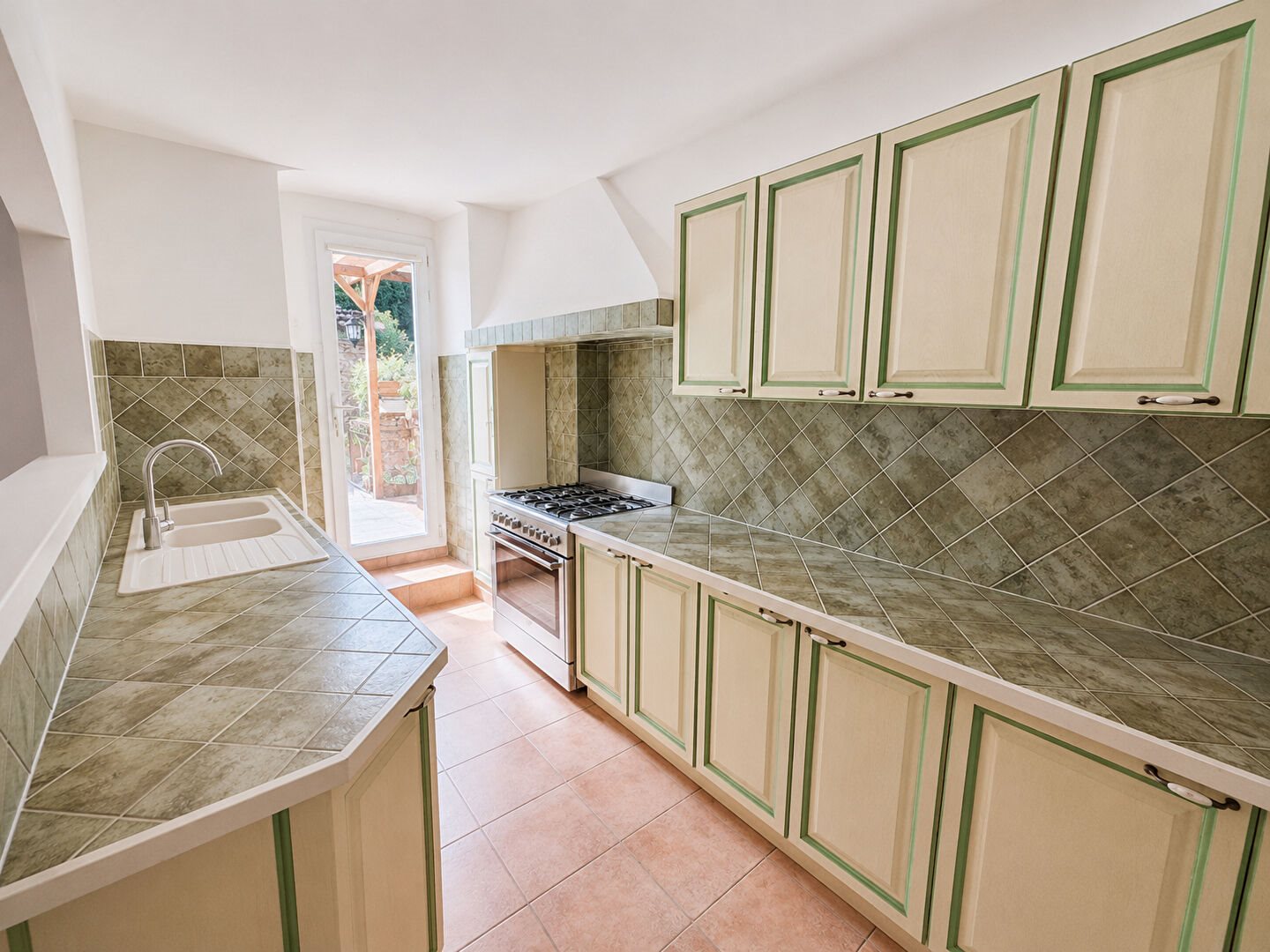 Appartement à louer, 84m², Lucciana
