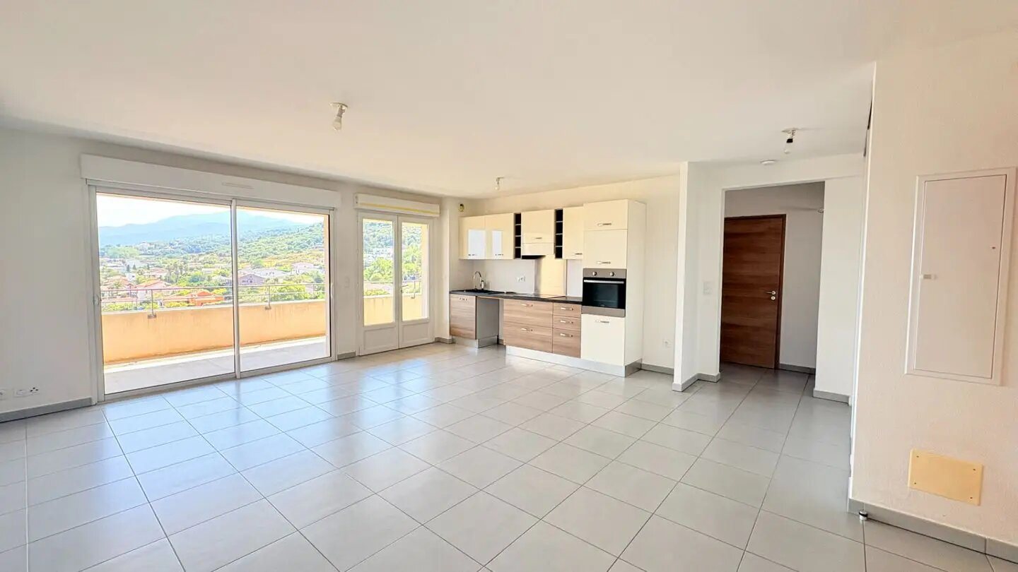 Appartement à louer, 71m², Borgo