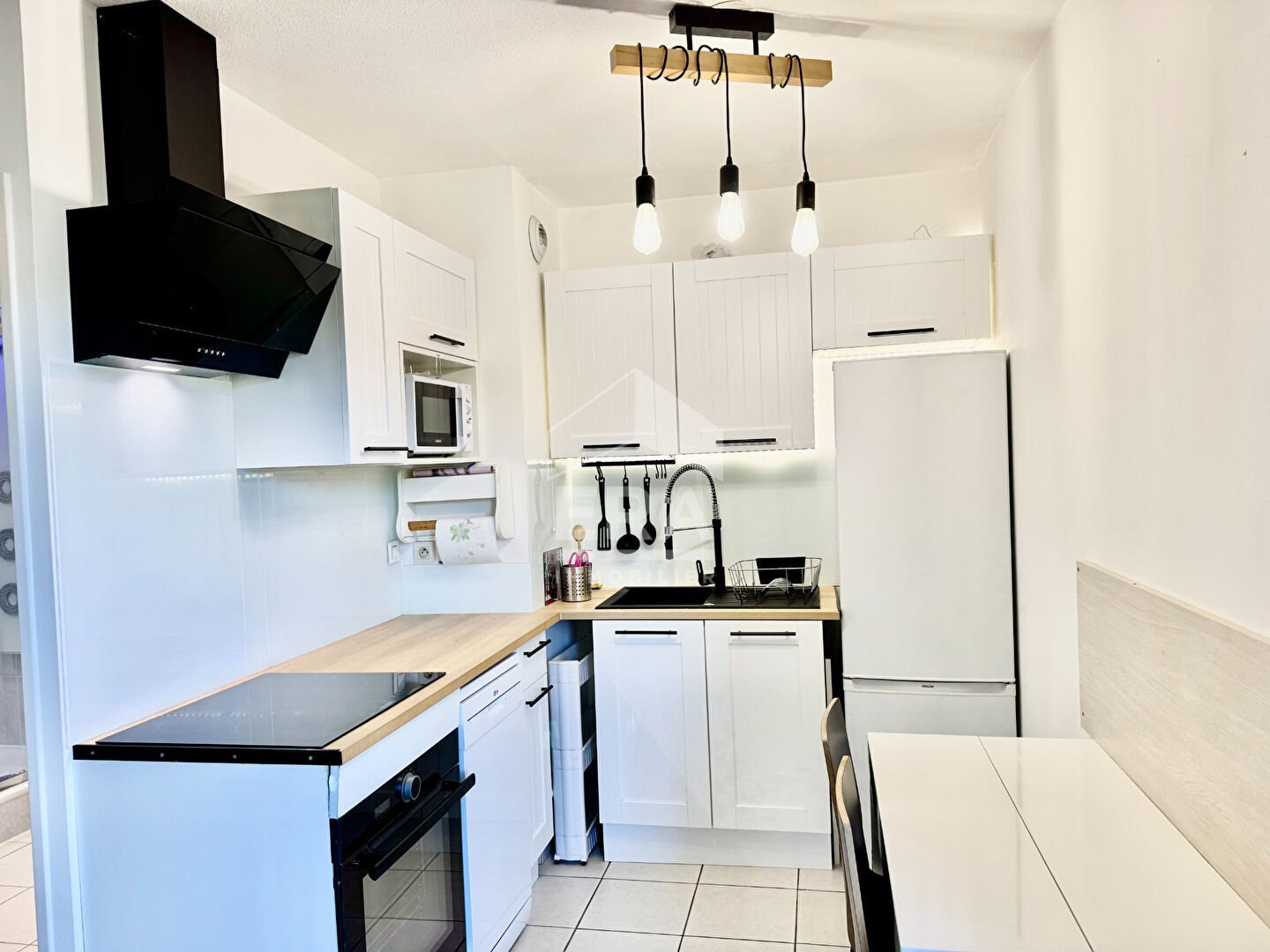 Appartement à louer, 33m², La Roquette-sur-Siagne