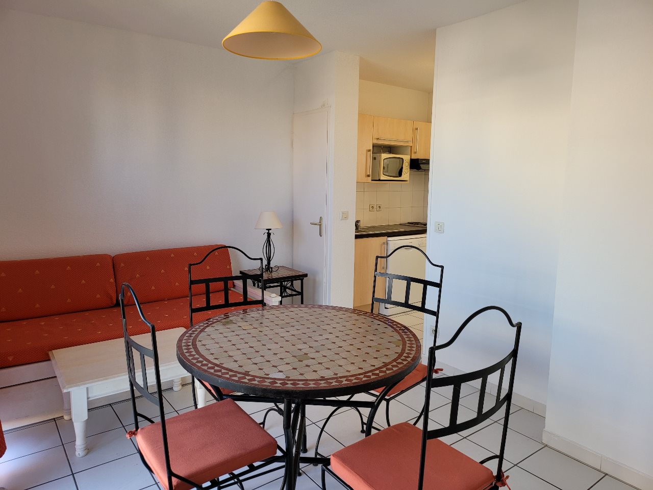 Appartement à louer, 27m², Saint-Saturnin-lès-Avignon