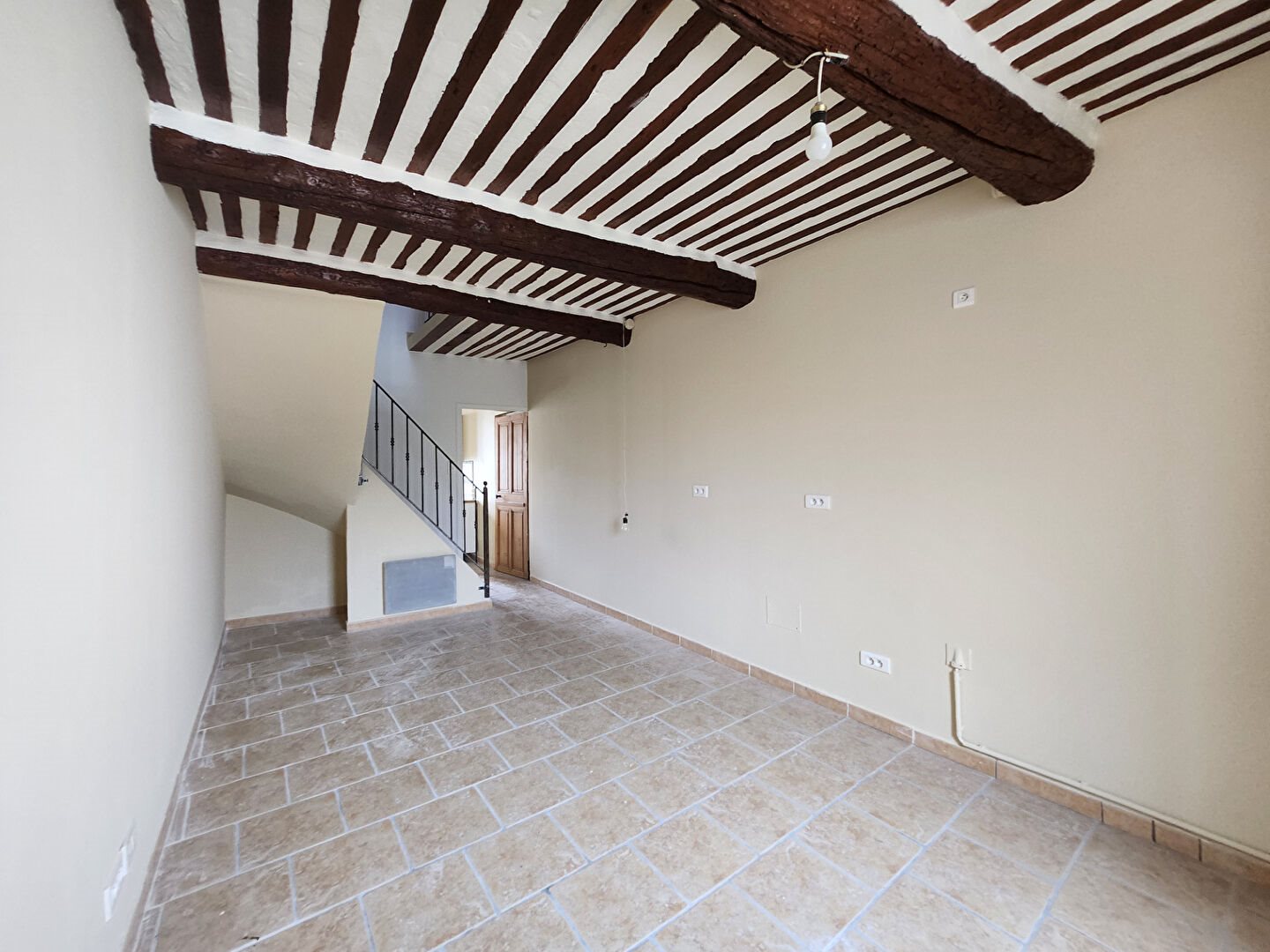 Appartement à louer, 57m², Saint-Saturnin-lès-Avignon