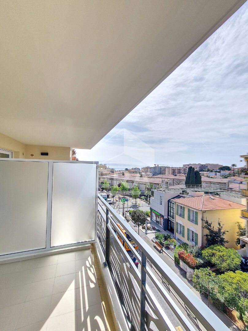 Appartement à louer, 42m², Saint-Laurent-du-Var