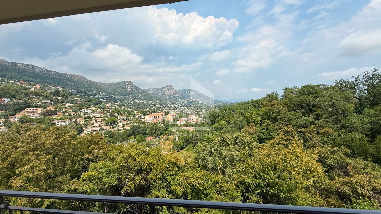 Appartement à louer, 40m², Vence