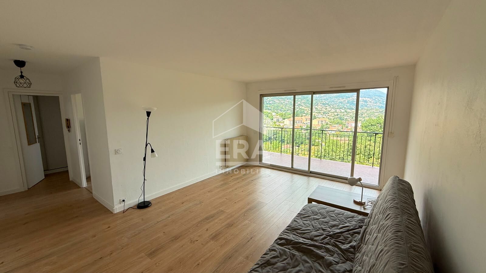 Appartement à louer, 40m², Vence