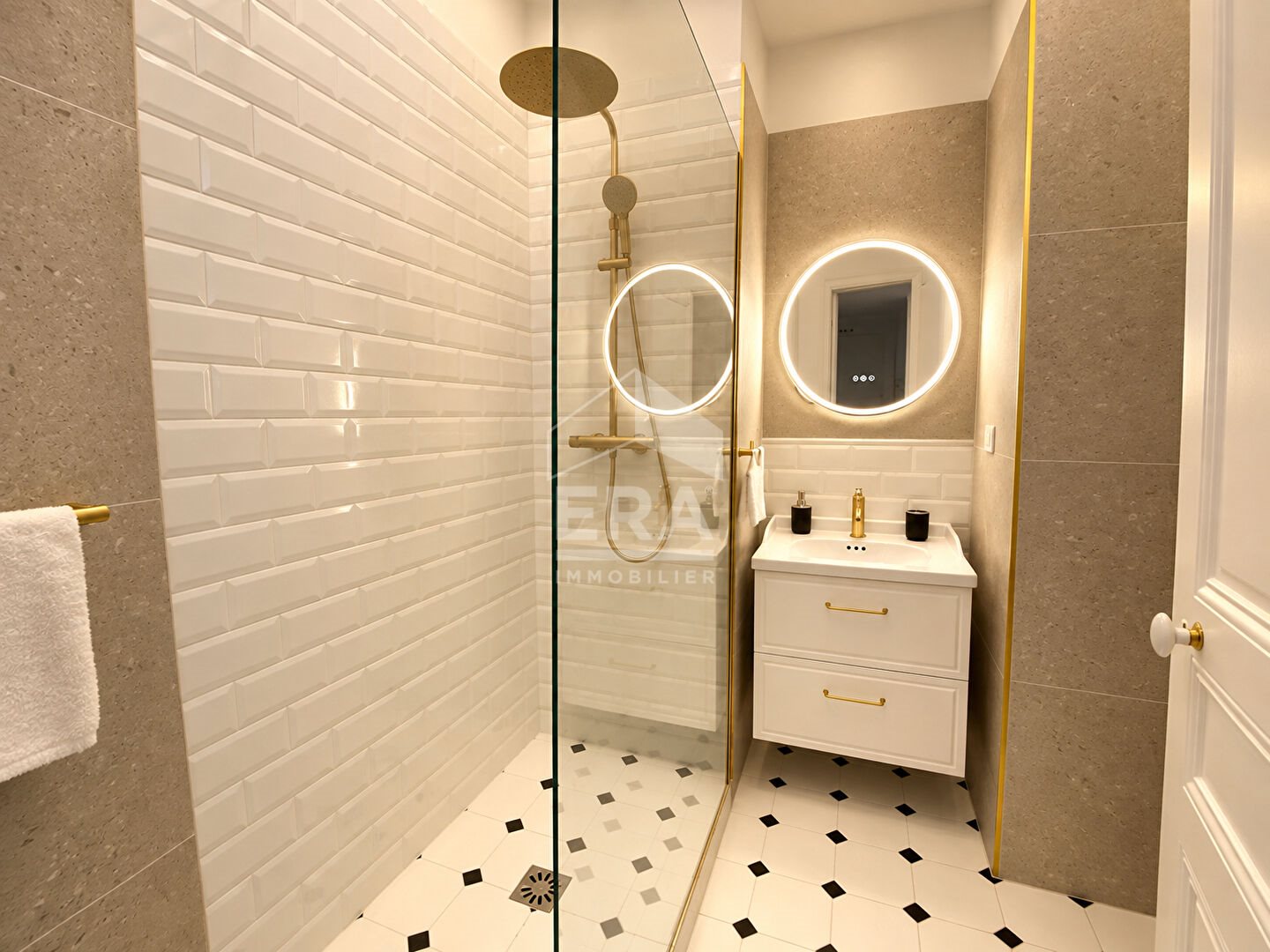 Appartement à louer, 72m², Nice