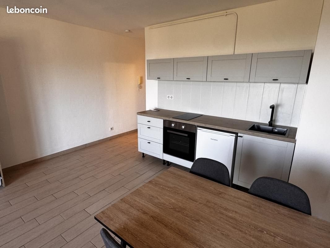 Appartement à louer, 29m², Grasse