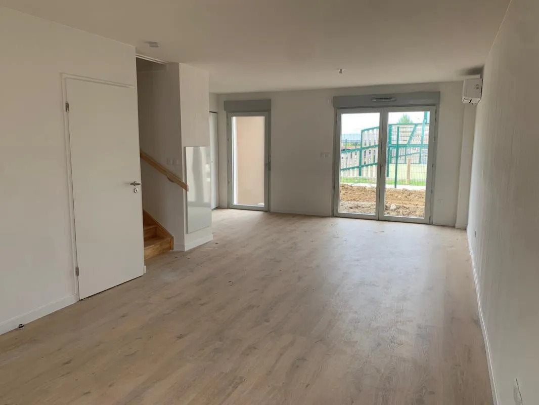 Maison à louer, 87m², Gratentour