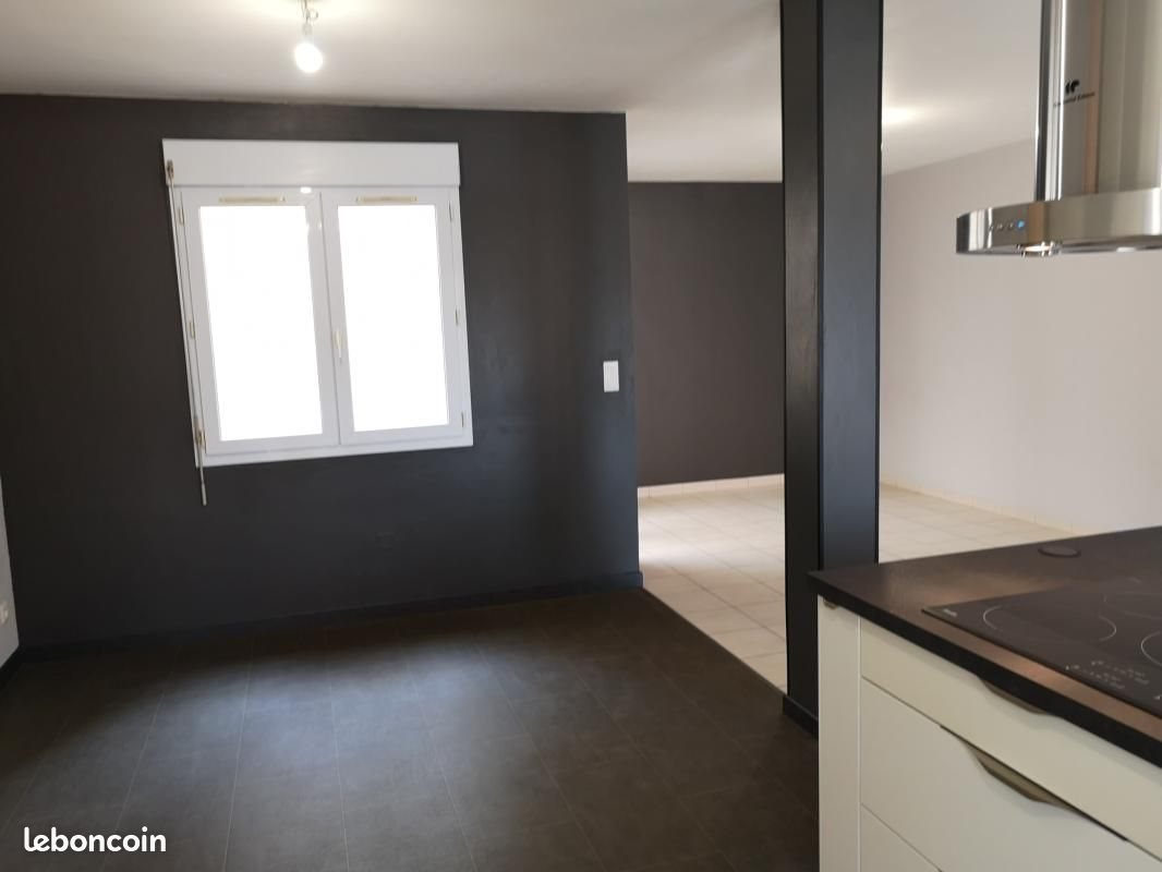 Appartement à louer, 70m², Bruguières