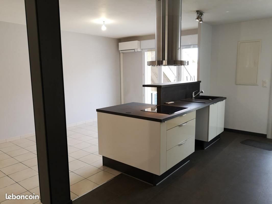Appartement à louer, 70m², Bruguières
