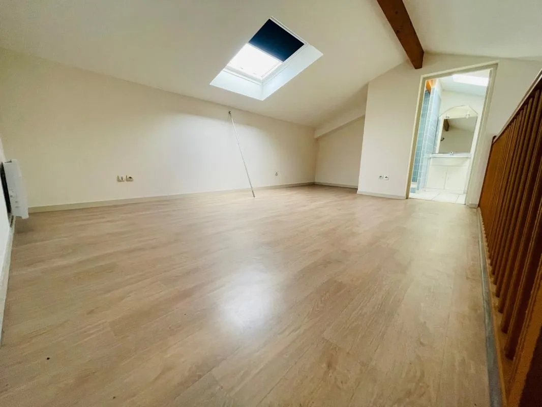 Appartement à louer, 79m², Bruguières