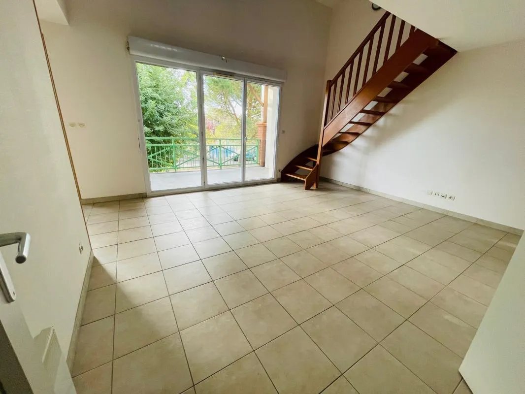 Appartement à louer, 79m², Bruguières