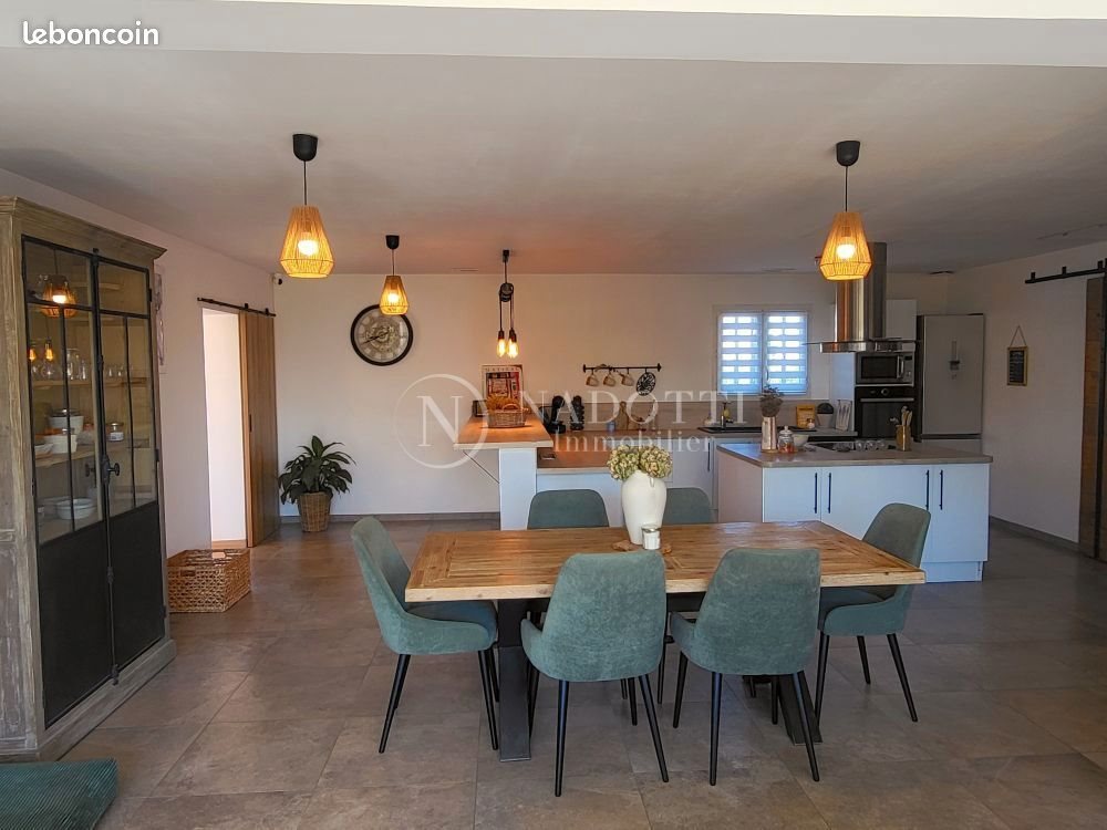 Maison à vendre, 137m², Le Thor