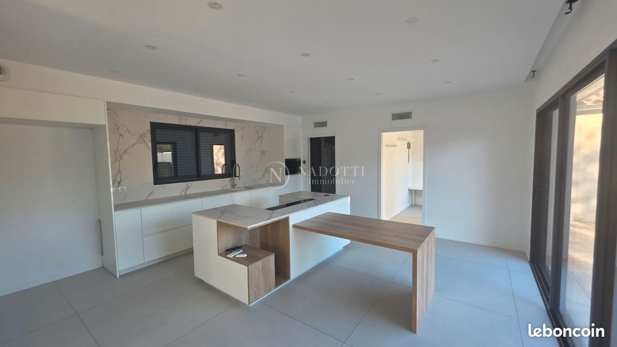 Maison à vendre, 160m², Oppède