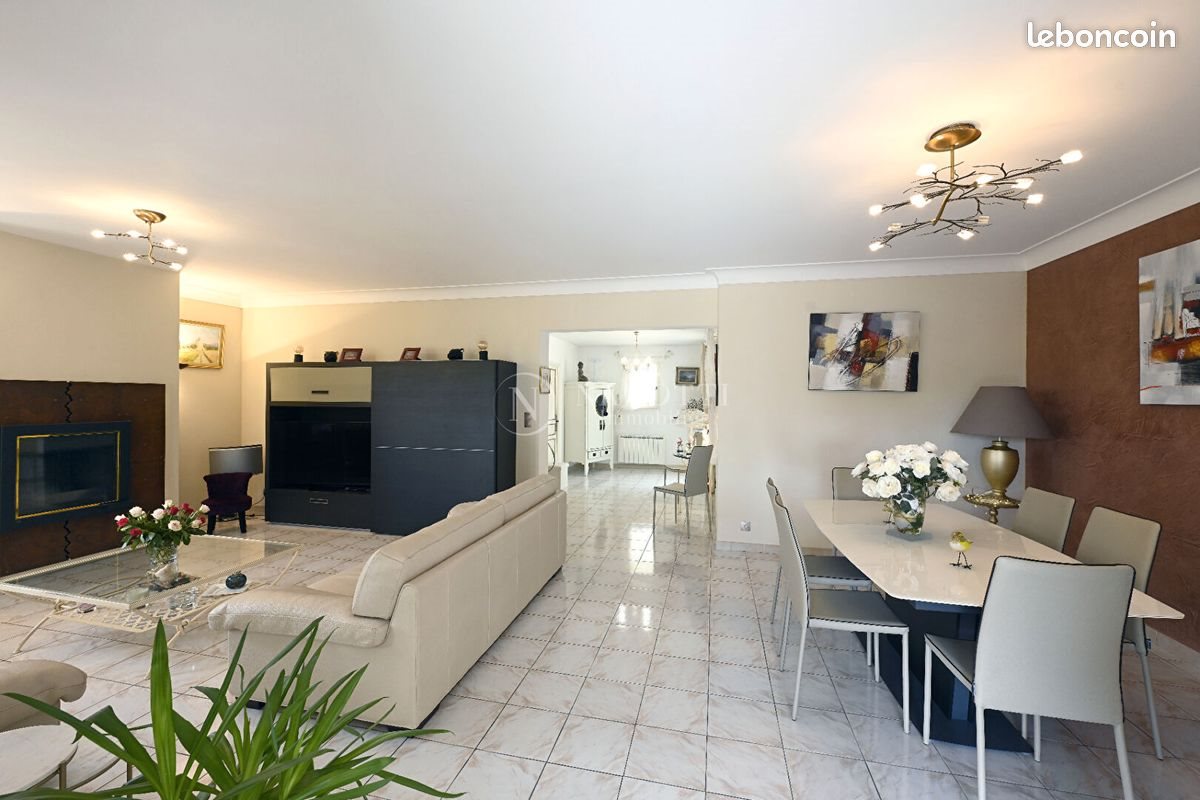 Maison à vendre, 240m², L'Isle-sur-la-Sorgue