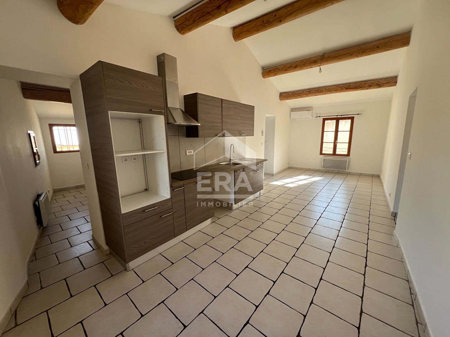 Appartement à louer, 64m², Camaret-sur-Aigues