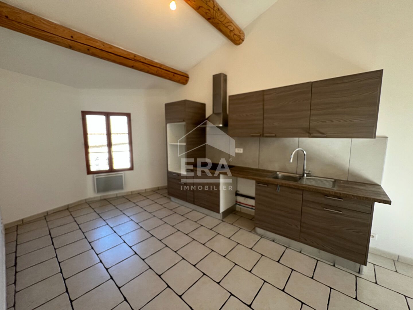 Appartement à louer, 64m², Camaret-sur-Aigues