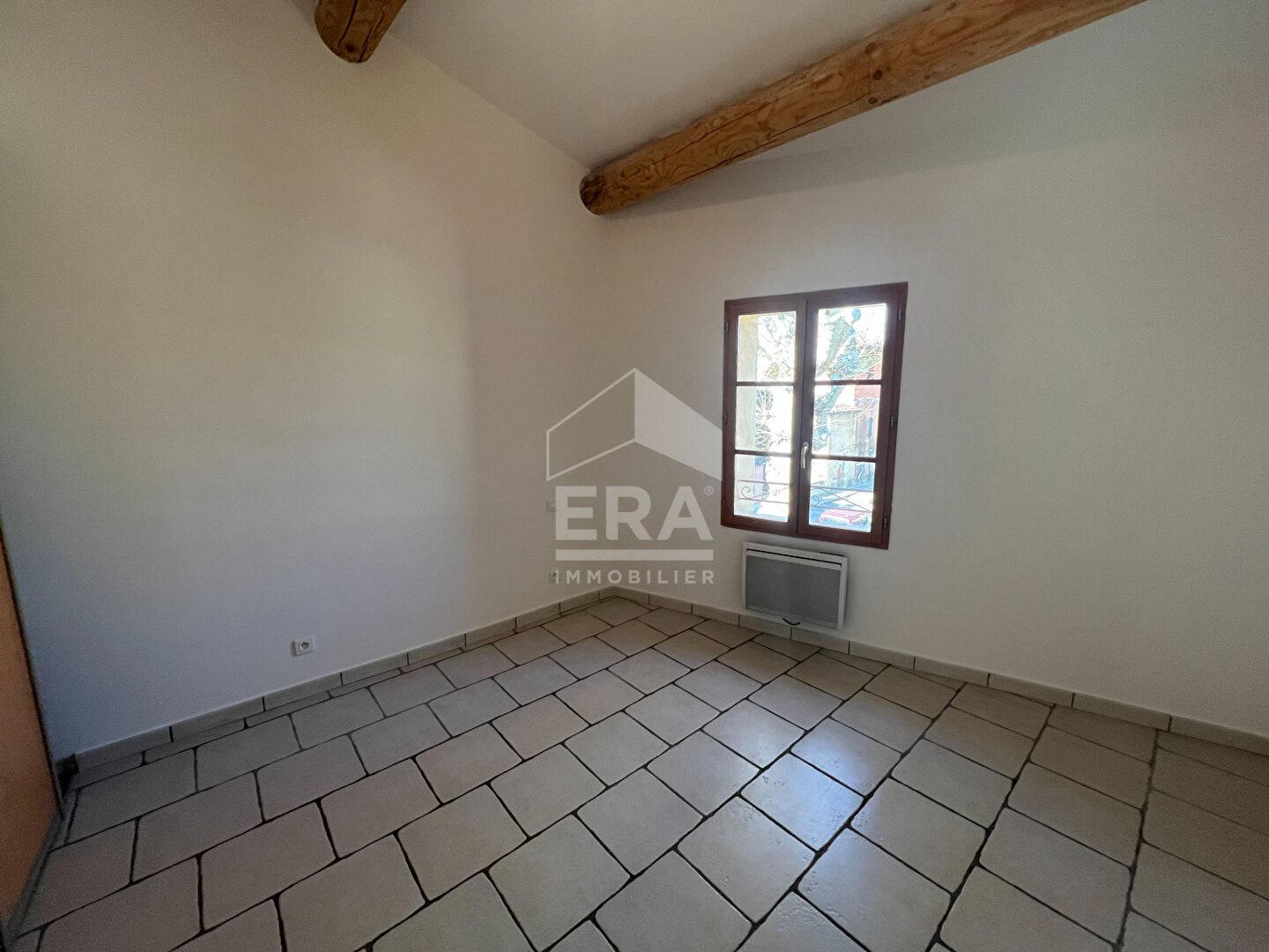 Appartement à louer, 64m², Camaret-sur-Aigues