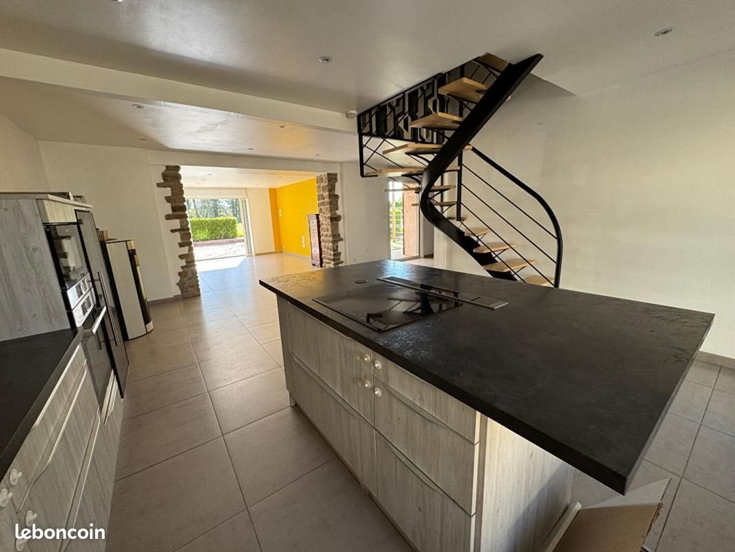 Maison à vendre, 159m², Plougar