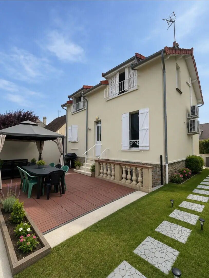 Maison à vendre, 141m², Mandres-les-Roses