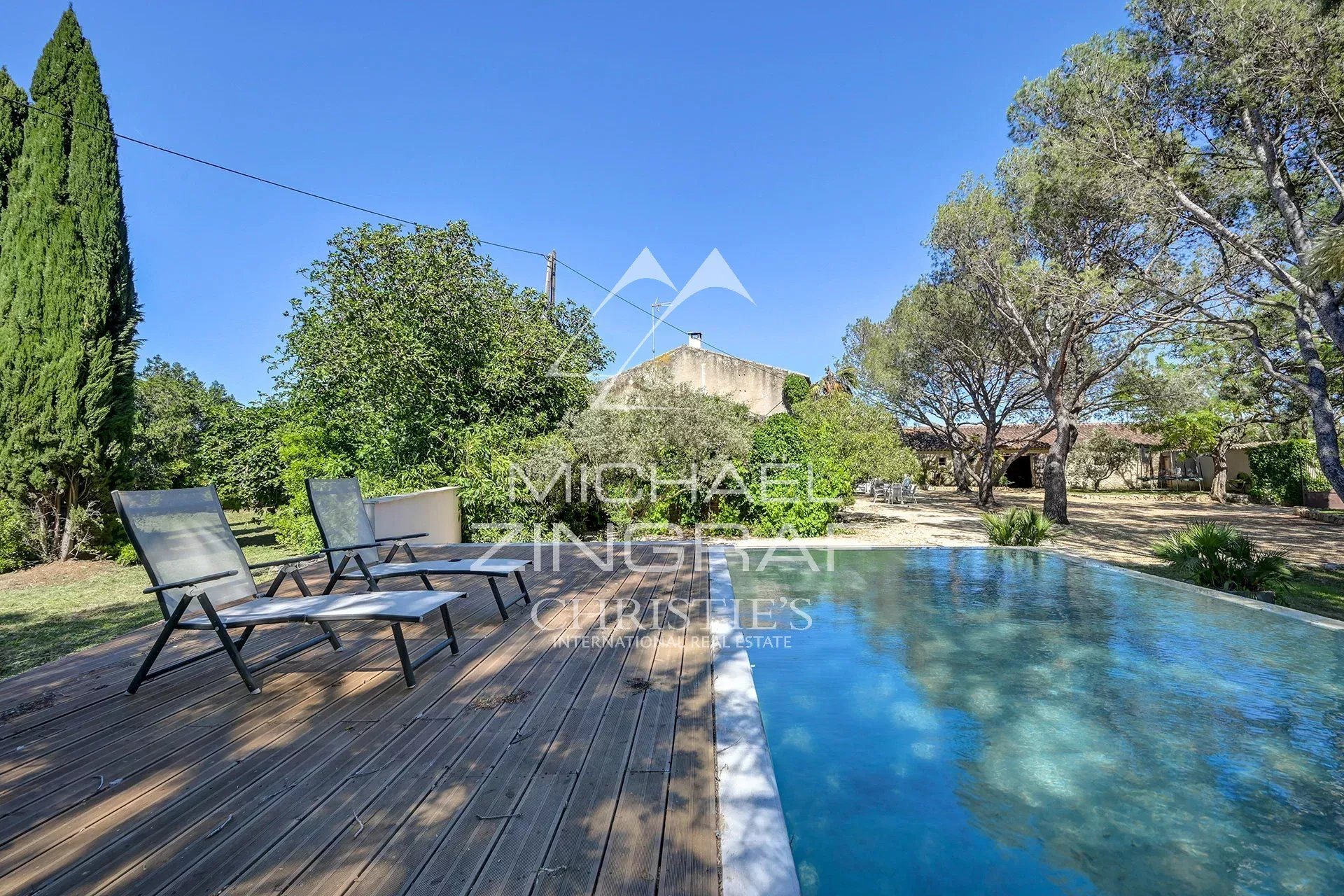 Maison à vendre, 380m², Alleins