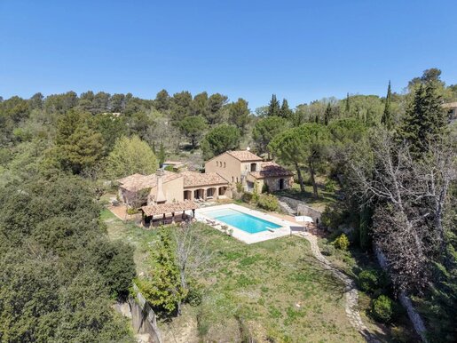 Maison 10 pièces 348 m² · à Rians · 348 m² · 1 095 000 €